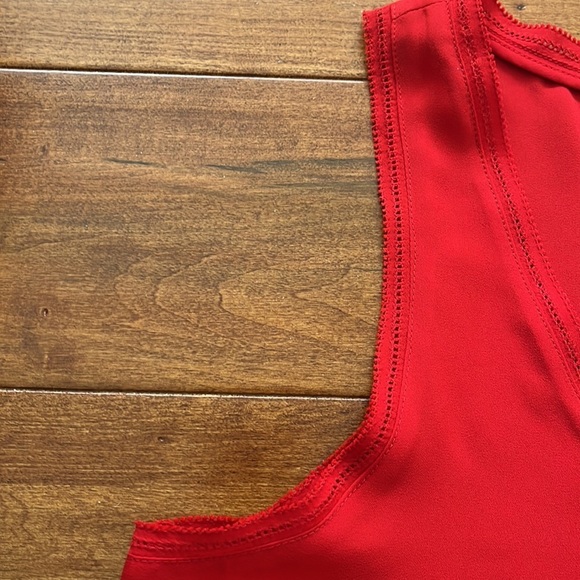Banana republic Sleeveless Picot Trim Top Cherry red. Loose fitting Size XS - Picture 5 of 8